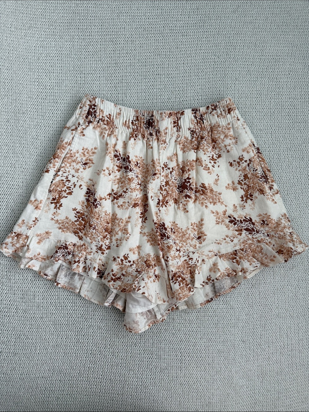 Abercrombie & Fitch Cotton/Linen Floral Pull On Ruffle Shorts Size Small
